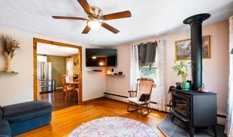 898 Cottage St, Athol, MA 01331
