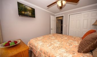 2 Southcreek Ct B, Amherst, NY 14051