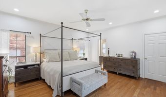 14917 Oaks N Dr, Addison, TX 75254