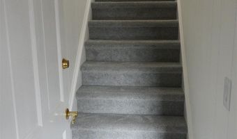20 OAK St 2, Bayonne, NJ 07002