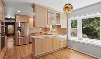 5110 DUVALL Dr, Bethesda, MD 20816