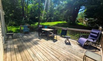 17 Youngs Rd, Andover, NJ 07860