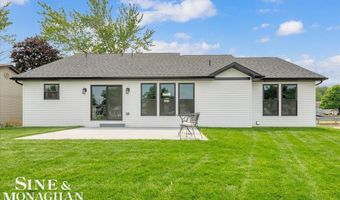 144 Channelsyde Dr, Algonac, MI 48001
