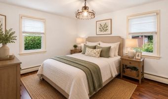 96 Comly Rd, Bayonne, NJ 07035