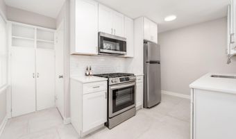 884 S Chesterfield Rd, Columbus, OH 43209