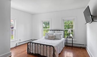 202 Steadwell Rd, Amsterdam, NY 12010