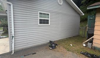 6051 Ky Rt 2030, Banner, KY 41603