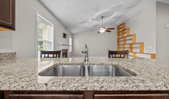 123 Lightwater Dr, Aberdeen, NC 28315