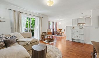 2214 McCall Dr, Ashland, OR 97520