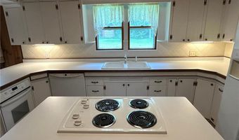 58454 220th St, Austin, MN 55933