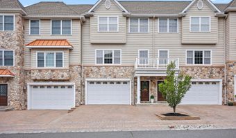 14 White Oak Ln, Aberdeen, NJ 07747