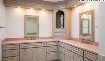 281 Cliffside Ln, Banner Elk, NC 28604