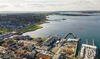 31 Coddinton Wharf 8, Newport, RI 02840