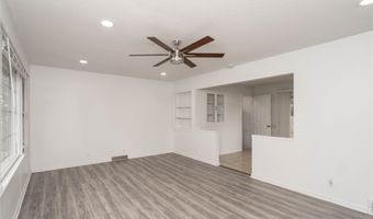 825 SE 4th St, Ankeny, IA 50021