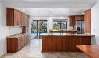 5020 Park Rim Dr, San Diego, CA 92117