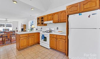 62 Annandale Ave, Asheville, NC 28801