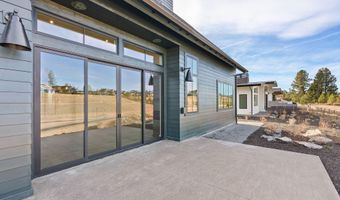3118 NW Crossing Dr, Bend, OR 97703