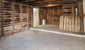 213 W 2nd St, Alma, MO 64001