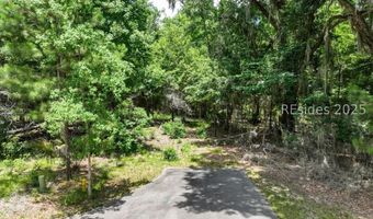 6 Tiller Island Dr, Beaufort, SC 29907