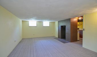 1105 S TIMMERS Ln, Appleton, WI 54914