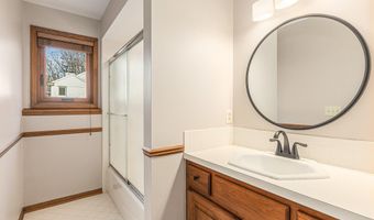 10159 E Rivershore Dr SE, Alto, MI 49302