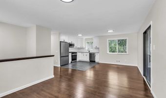 226 Mill Creek Dr, Bayville, NJ 08721