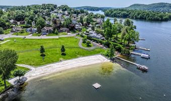 30 S Lake Shore Dr, Brookfield, CT 06804