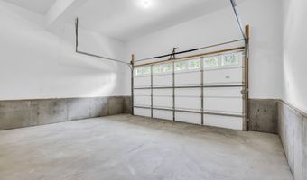 70 Seurat St, Barnegat, NJ 08005