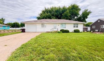 820 S 1st St, Albion, NE 68620