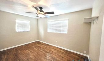 1422 S Country Club Cir, Carlsbad, NM 88220