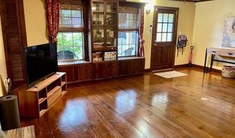 751 Canterbury Dr, Biloxi, MS 39532