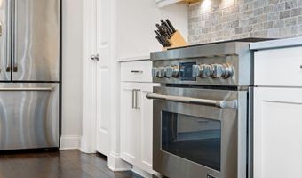 220 Briar Holw, Woodstock, GA 30188