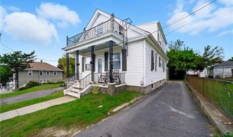 32 Maplewood Ave, Cranston, RI 02920
