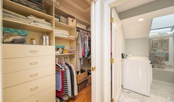 152 Crompton Ave 12, East Greenwich, RI 02818