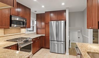 8323 BLOWING ROCK Rd, Alexandria, VA 22309