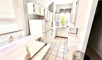 693 Thames St 1, Newport, RI 02840