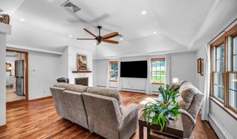 773 Devonwood Dr, Cheshire, CT 06410