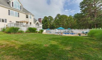 29 Weatherdeck Dr, Bourne, MA 02532