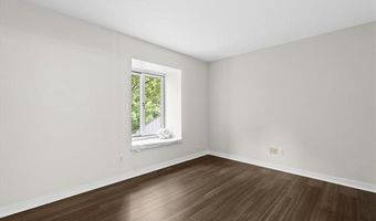 2208 Applewood Ct, Ann Arbor, MI 48103
