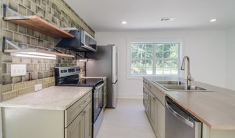 304 Ruella Ave A, Bay St. Louis, MS 39520