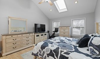 198 Arlington Ave, Aberdeen, NJ 07721