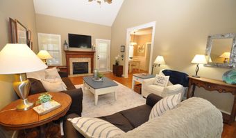 204 PARLIAMENT Pkwy, Alabaster, AL 35114