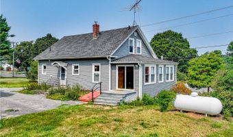 17 Main St, Albion, ME 04910