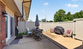 9191 Villaridge Ct, Affton, MO 63123