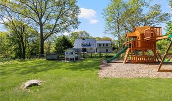 40 Charlotte Ave, North Kingstown, RI 02874
