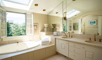 4 COZZENS Ln, Amagansett, NY 11930