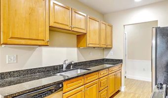 70 Turner St, Warwick, RI 02886
