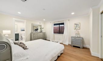 4367 Summit Dr, La Mesa, CA 91941
