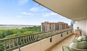 1300 CRYSTAL Dr 1102S, Arlington, VA 22202