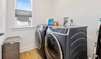 1 Melinda Ct, Bayville, NJ 08721